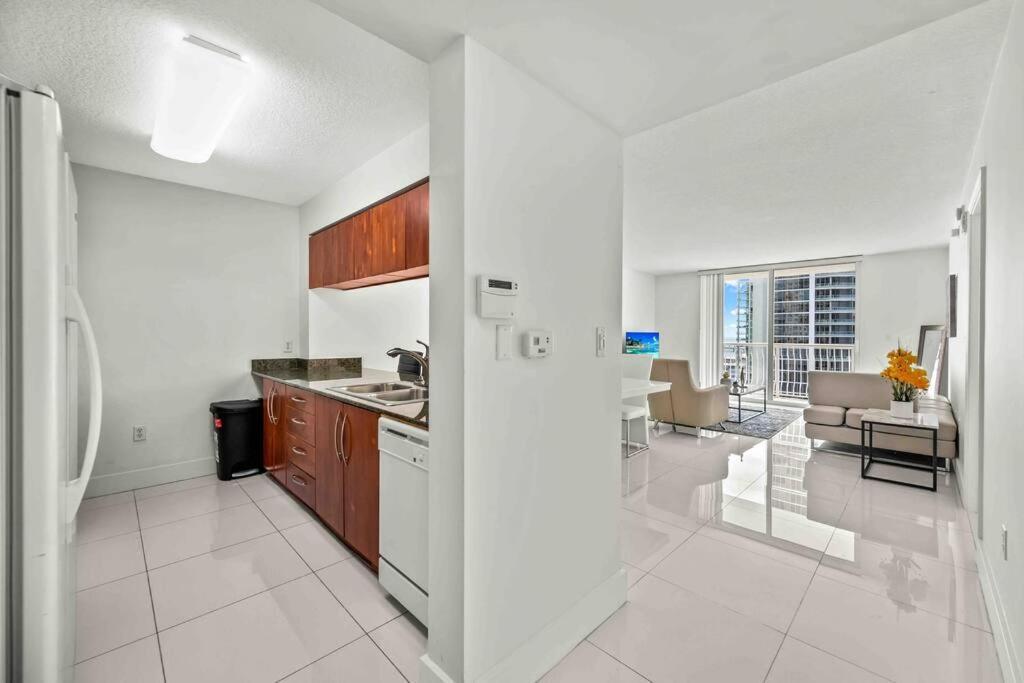 Luxurious 1 Bed Apartment In Brickell • Ocean View Miami Kültér fotó